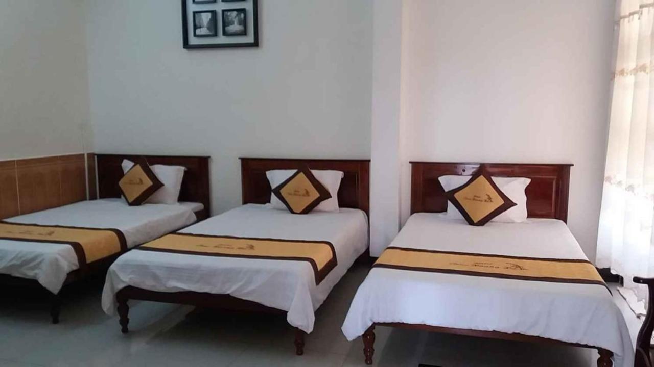 Truc Hoang Ha Hotel Kon Tum Exteriör bild