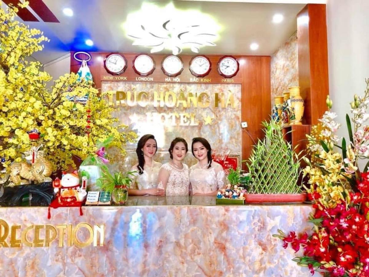 Truc Hoang Ha Hotel Kon Tum Exteriör bild